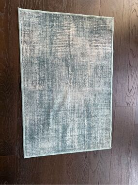 Soft Aqua Textured Bath Mat - Unbranded